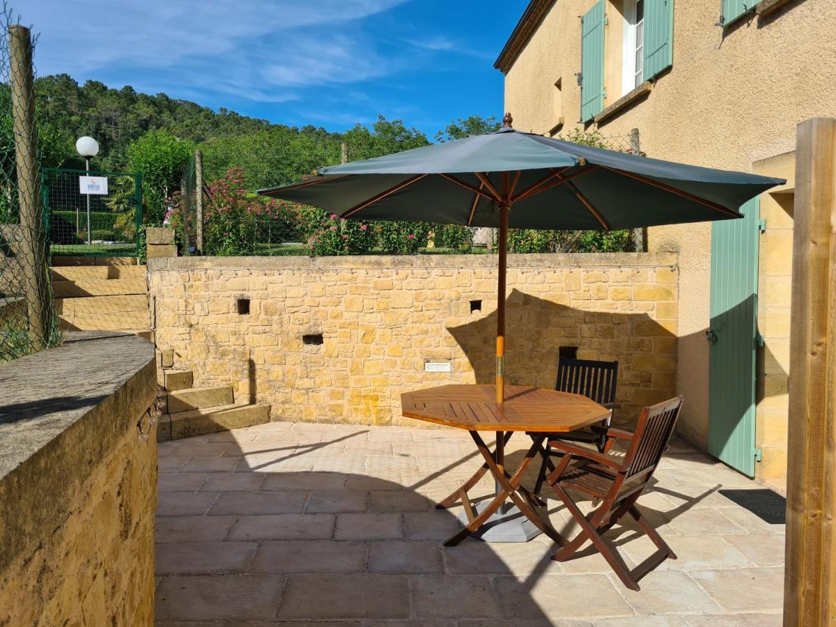 Le Malpas Woodpecker Apartment Belves Exterior photo